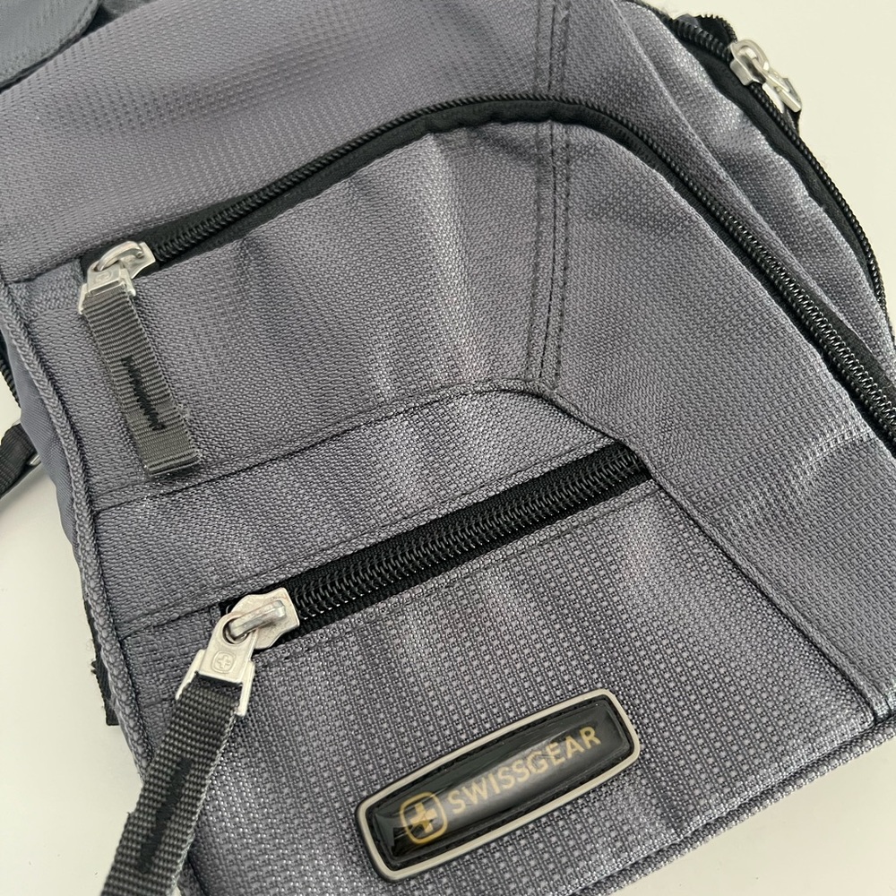 SwissGear‎ Wenger Sling Bag Grey Ripstop Crossbody Messenger Backpack Travel